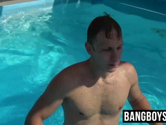 Big penis jerking time for muscular hunk at pool all alone