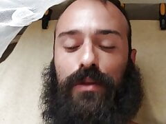 Paja acostado comiendo mi semen 11-08-21 (dia-mes-ano)