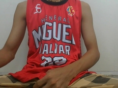 nagjakol sa bahay ni tropa sa sobrang libog. daming tamod na lumabas. tigas na tigas ang burat.