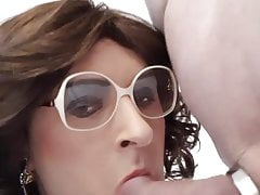 Ilona loves to suck cock
