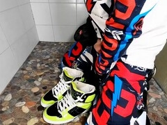 Gay pissing, mx gear, pissing