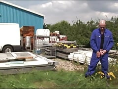 German Handworker in Raw Outdoor Fuck