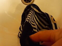 Cumshot in dirty panties while visiting friend