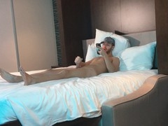 JAKE GRAND JERKS TO HUGE CUMSHOT