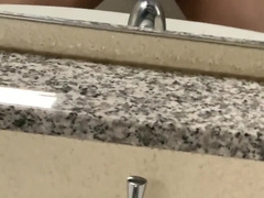 【射精シーン盛り沢山】スーツ男性が我慢できず公衆便所で下品にちんずりブッコキ♡漫画の美少女に発情して