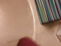 Good ol fashion cumming in the sink