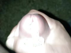 Cum in the garden🍆