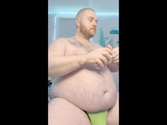 Gainer pig Yatted Zaddy just keeps getting bigger and fatter