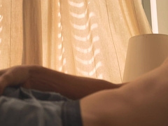 Teenager Masturbiert In Der Morgensonne. (Gentle Concentrate)