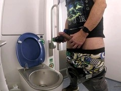 Hands-free cum shot experience with a big cock in a public restroom