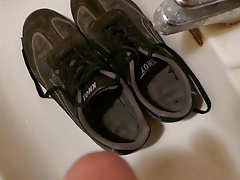 Piss in wifes sneakers