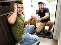 Dominic Pacifico fucks Casey Jack in an upside-down position