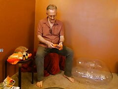 Balloonbanger 69) Two Globos 18 Balloons: Pop Jerk and Cum!