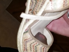 Fucking and cumming on latina's wedges