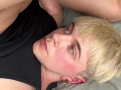 Lucas twunk slurps his own chisel and ejaculates in his own hatch