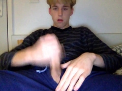 Hot boy on Chaturbate jerks off