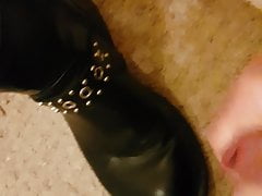 Cum on friend shoes