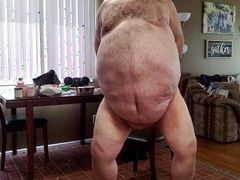 Fat guy showing ass
