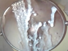 Big cumshot onto a mirror