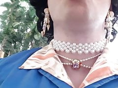 Milf Ilona loves to suck her man 3