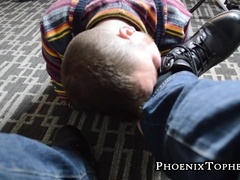 Perverted hunk likes to worship feet and suck those toes