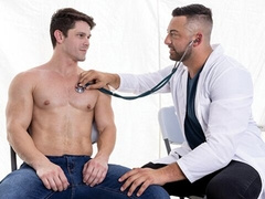 Muscular dudes Devin Franco and Lucca Mazzi fuck in a tent