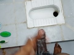 Indian huge masturbates