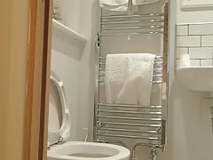 hoilday piss 2