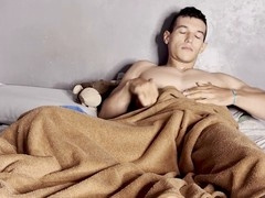 Sensual daily routine of Jhonbianco showcasing muscle worship in Colombia