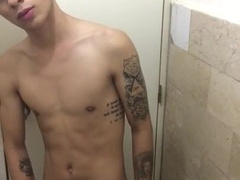 Nice Blondie stud shoots a load in Shower