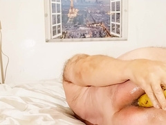 Queer Kotilainen ravaging his sphincter with a banan