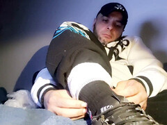 Unexpectedly rushing to get off in bed