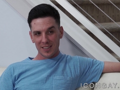 Muscular stud Billy Santoro squeezes homo cock with asshole