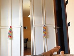 italian guy jerks off in his stepsister's bedroom