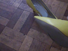 hot yellow pumps cummed