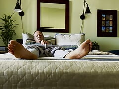 Feet View Bate and Cum