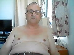 daddy strokes on cam