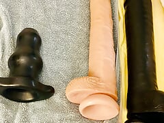 Playing Deeply with my Black 17 Dildo in Hawaii