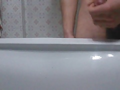 Huge cumshot from the side