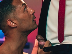 Black lover fucks ass the hard way in random gay affair