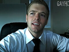 Sean Holmes turns red while masturbating furiously