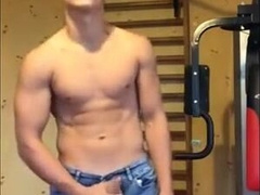 Macho Amateur Twunk Stroking on Cam