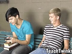 Twinks Kayden Daniels and Jae Landen anal pound in classroom