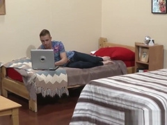 Cumshot loving jock in group gets bukkake