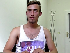 Attentive dude jerks that hard cock for the money