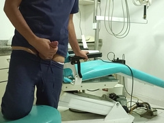 Hand Job in the dentist's office utter vid