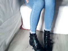 Crossdresser in jeans long legs