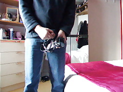 wanking on her heels