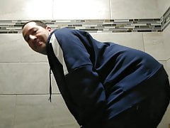 BIGGBUTT2XL TWERKING IN SUNOCO BATHROOM IN SOUTH PHILLY