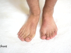 Large Soles of Guy